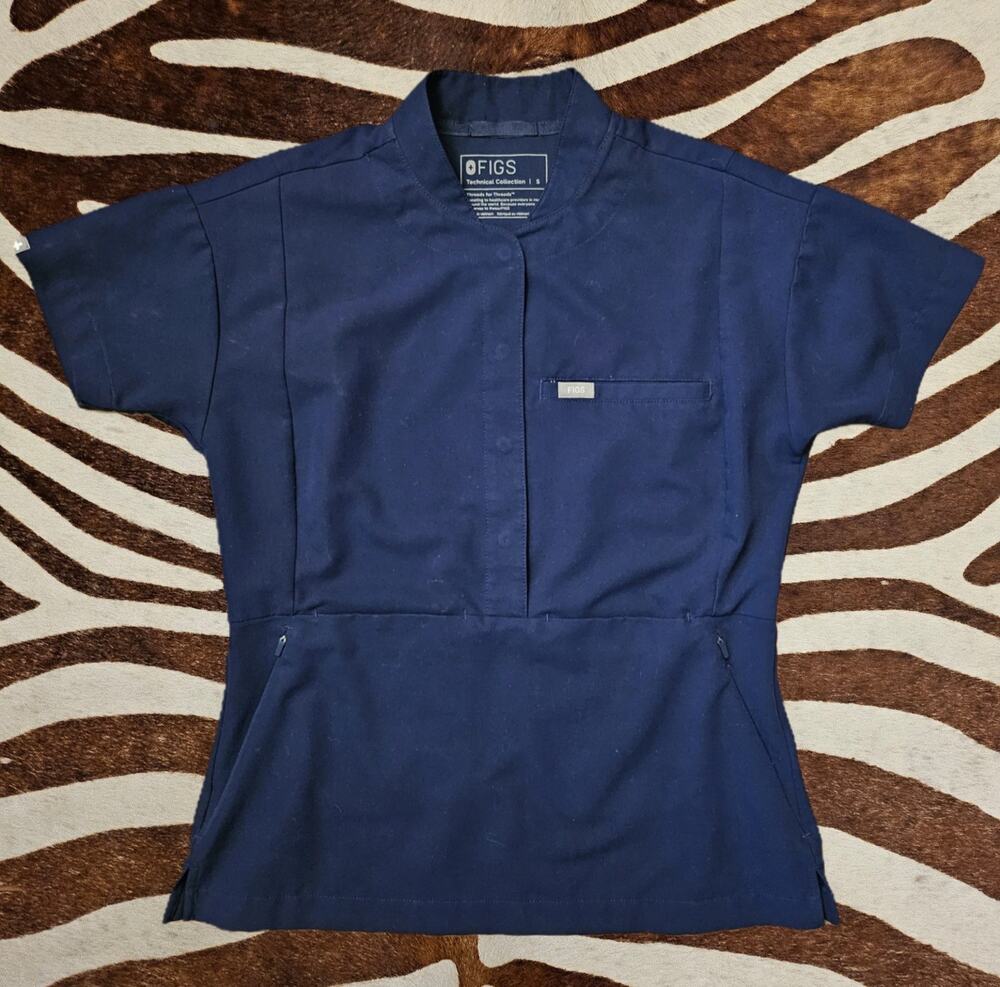 FIGS Rafaela Oversized Scrub Top Size Small Navy Medical Field